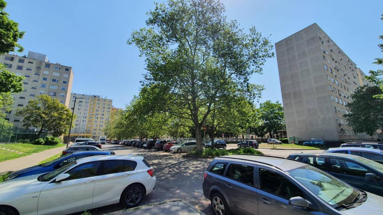 Bella Apartman Debrecen Bagian luar foto